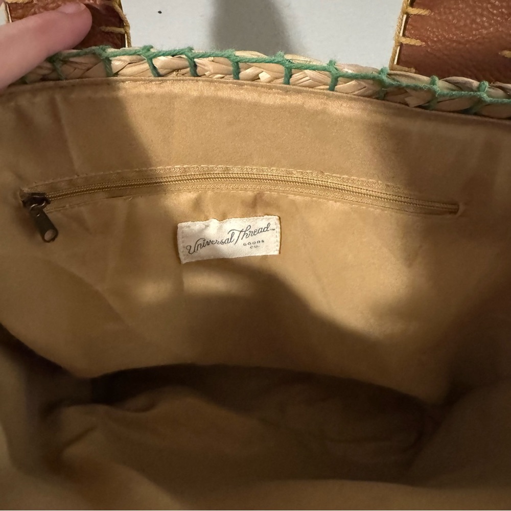 Universal Thread Straw Mini Tote - image 5